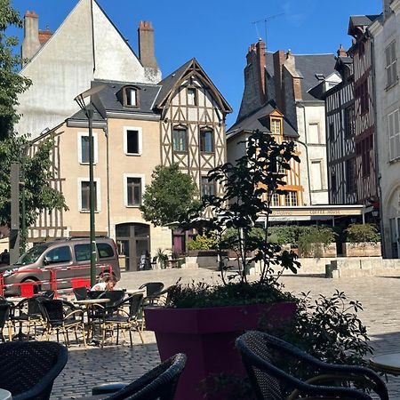 Magnifique Studio - Hypercentre Ancien Pieton Orleans - Wifi - Acces Autonome ภายนอก รูปภาพ